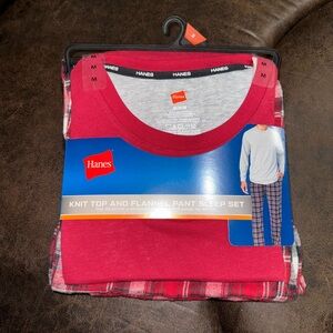 Hanes Men’s Pajama Set